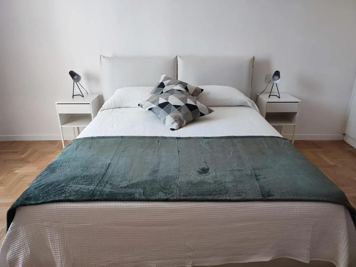 Colosseum Rome Guest House Luil contacts